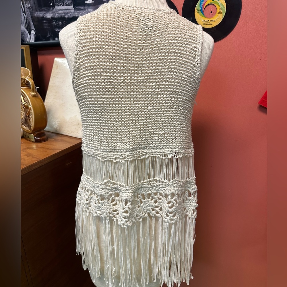 Daytrip Cream Tape Yarn Fringe Open Front Vest Open